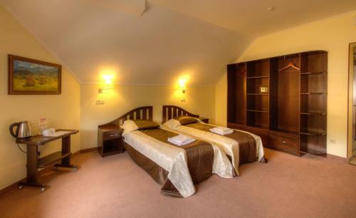 Home Hotel