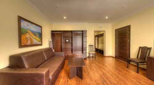 Home Hotel
