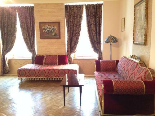 Magnificent Apartment On Halitska