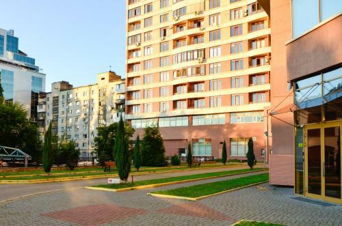 Diplomat Aparthotel