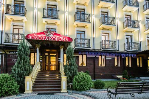 Hotel Golden Crown
