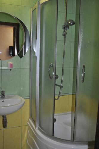 Apartment On Oleksandra Polia Avenue 110