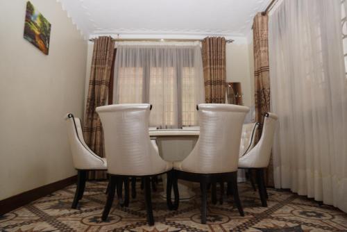Hotel Cosmil Executive Suites