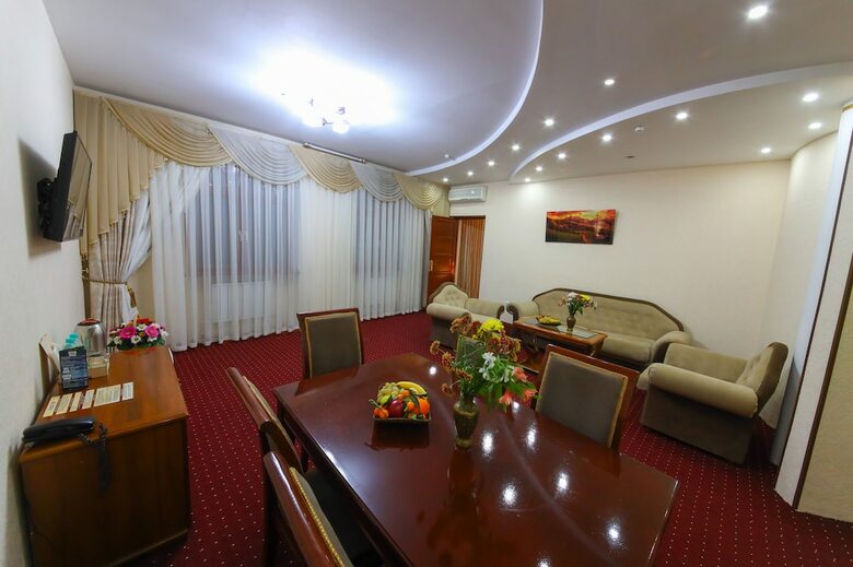 Hotel Grand Art