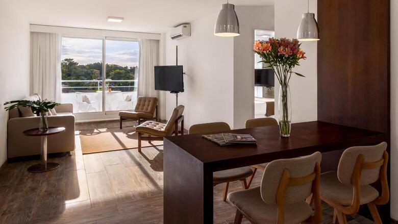 Hotel Dazzler Colonia