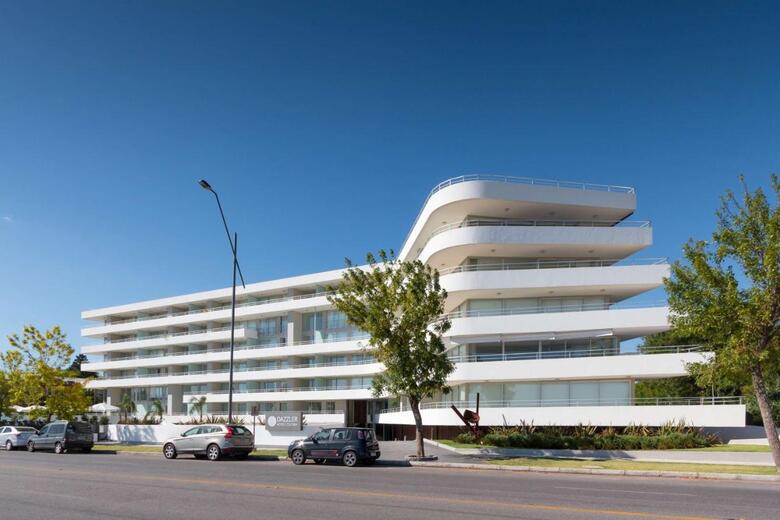 Hotel Dazzler Colonia