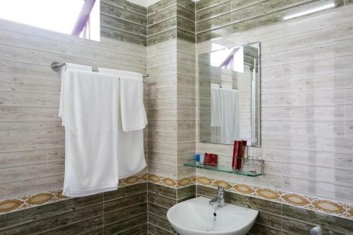 Hostal Viet Nhat Homestay