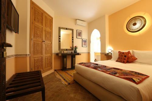 Riad Enchant�