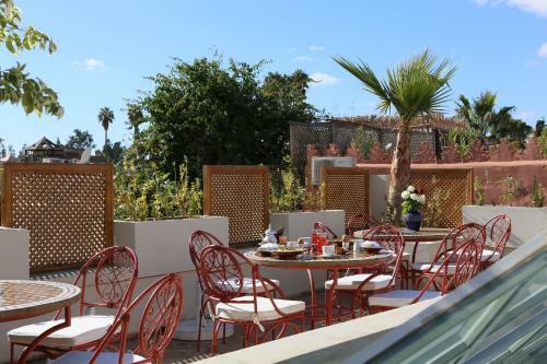Riad Enchant�