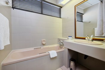 Protea Hotel By Marriott Rustenburg Hunters Rest