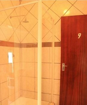 Bed & Breakfast Lesego Guest House