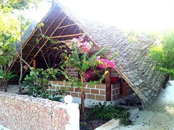 Hotel Mbuyuni Beach Village - Bungalows