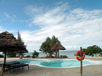 Hotel Mbuyuni Beach Village - Bungalows