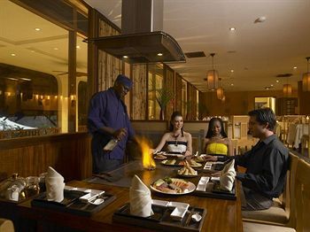 Apartamento Diani Reef Beach Resort And Spa