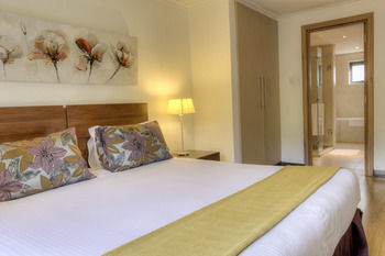 Aparthotel Heri Heights Serviced Apartments