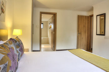Aparthotel Heri Heights Serviced Apartments