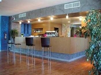 Sea Lion Hotel