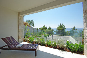 Villa Jolara Apartments