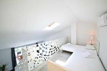 Villa Jolara Apartments