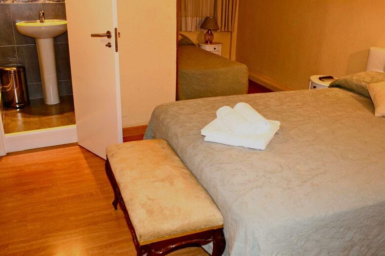 Hostal Montecarlo