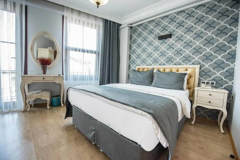 Pera Life Hotel