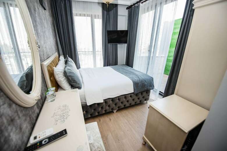 Pera Life Hotel