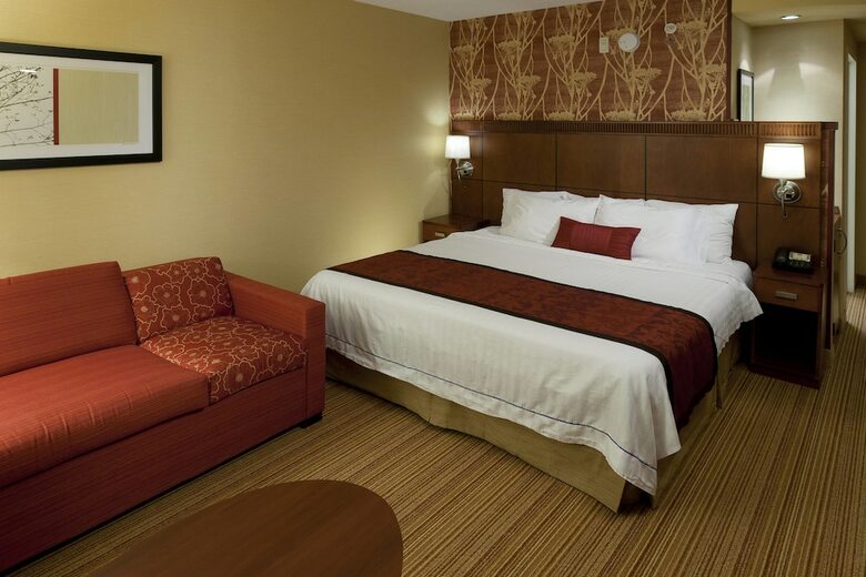Hotel Courtyard By Marriott Bristol