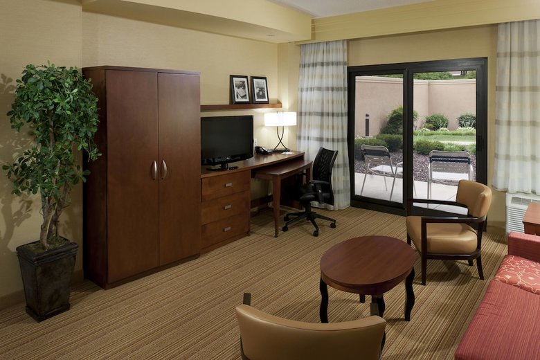 Hotel Courtyard By Marriott Bristol