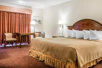 Hotel Quality Inn & Suites Beachfront
