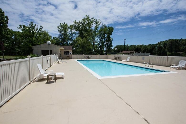 Hotel The Mulberry Inn And Plaza At Fort Eustis