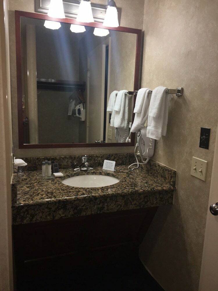Hotel The Mulberry Inn And Plaza At Fort Eustis