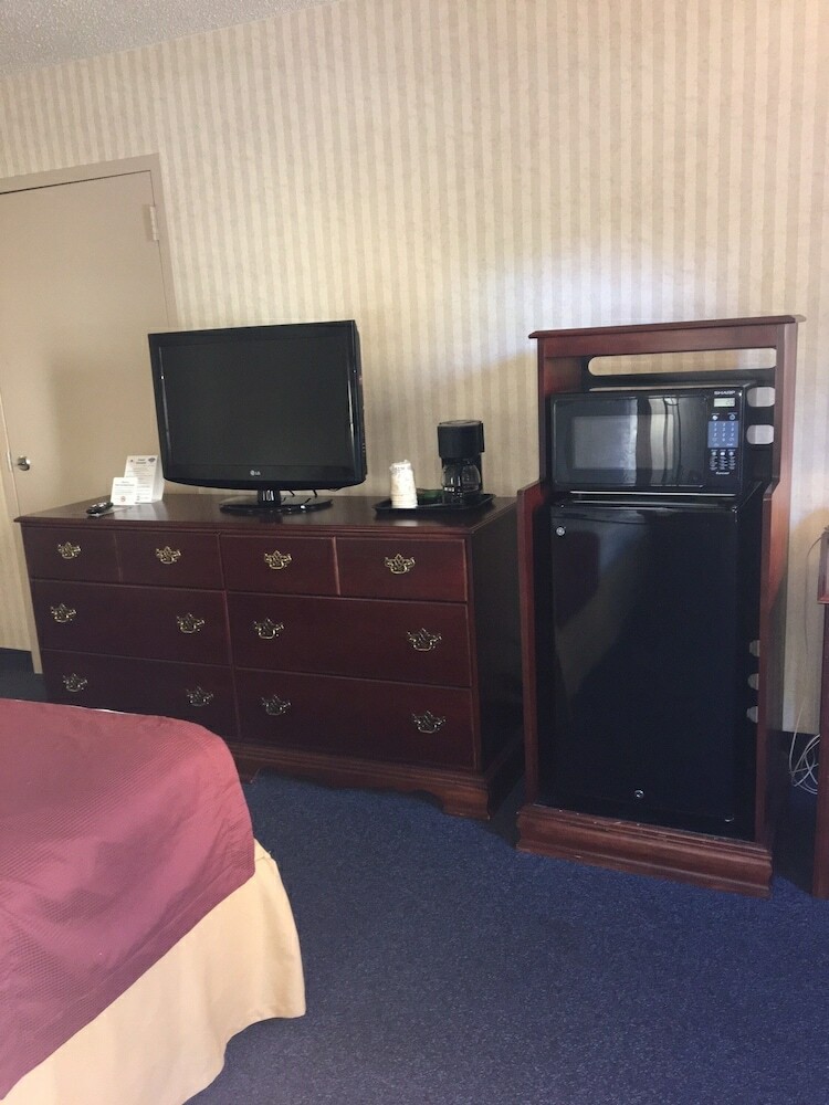 Hotel The Mulberry Inn And Plaza At Fort Eustis