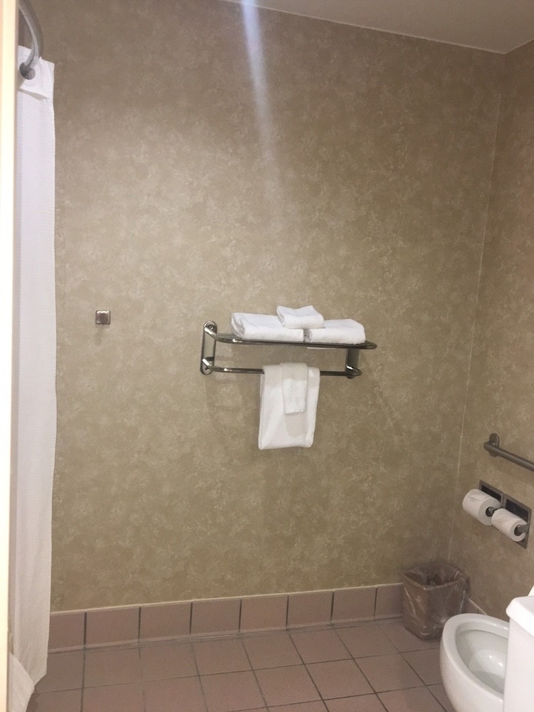 Hotel The Mulberry Inn And Plaza At Fort Eustis