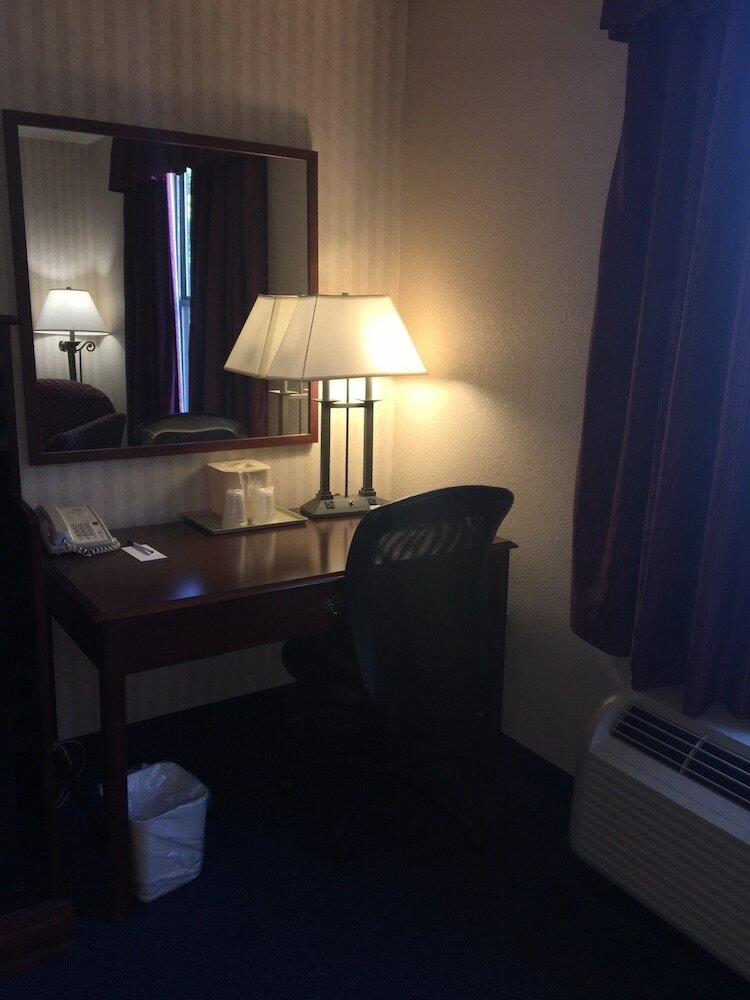 Hotel The Mulberry Inn And Plaza At Fort Eustis