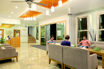 Hotel Kaani Village & Spa