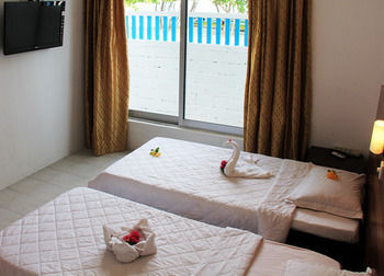 Hotel Rip Tide Beach