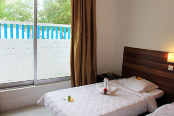 Hotel Rip Tide Beach