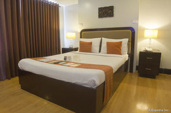 Oasis Paco Park Hotel