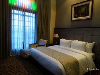 Luneta Hotel