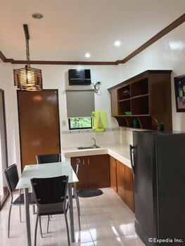 Aparthotel A Family Apartelle