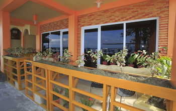 Hotel Papa Fred's Beach Resort