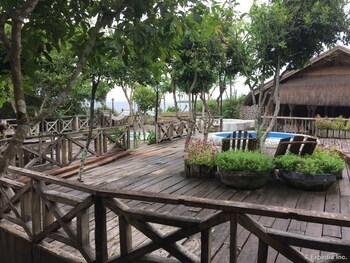 Hotel Bohol Bee Farm