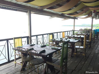 Hotel Bohol Bee Farm