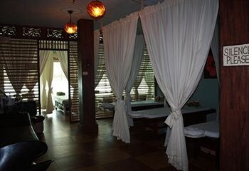 Hotel Bohol Bee Farm