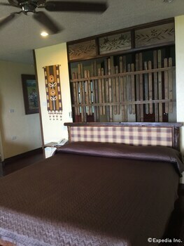 Hotel Bohol Bee Farm