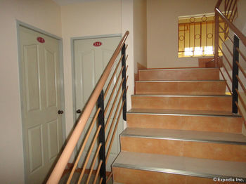 Hotel Anri Pension House