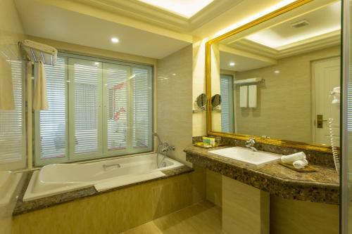 Hotel The Grand Kandyan