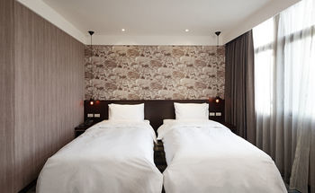Khan Hotel