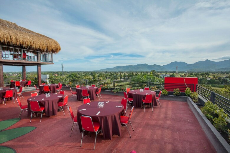 Pratama Hotel And Convention