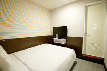 Holiday Fun - Hostel